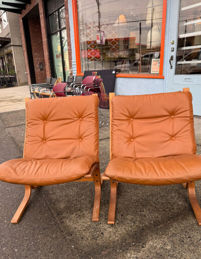 Vintage Teak Siesta Lounge Chairs